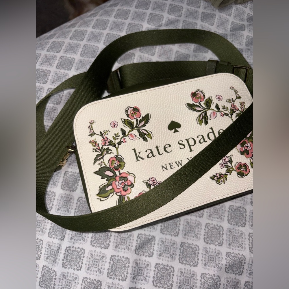 kate spade camera bag.🪻🌱